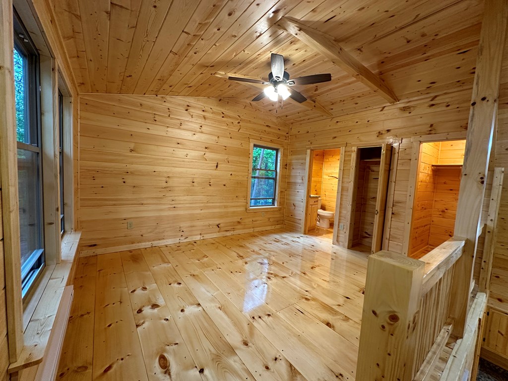 24 Lakeside View Trail Murphy, NC 28906 - Photo 17 of 20 a view of an entryway