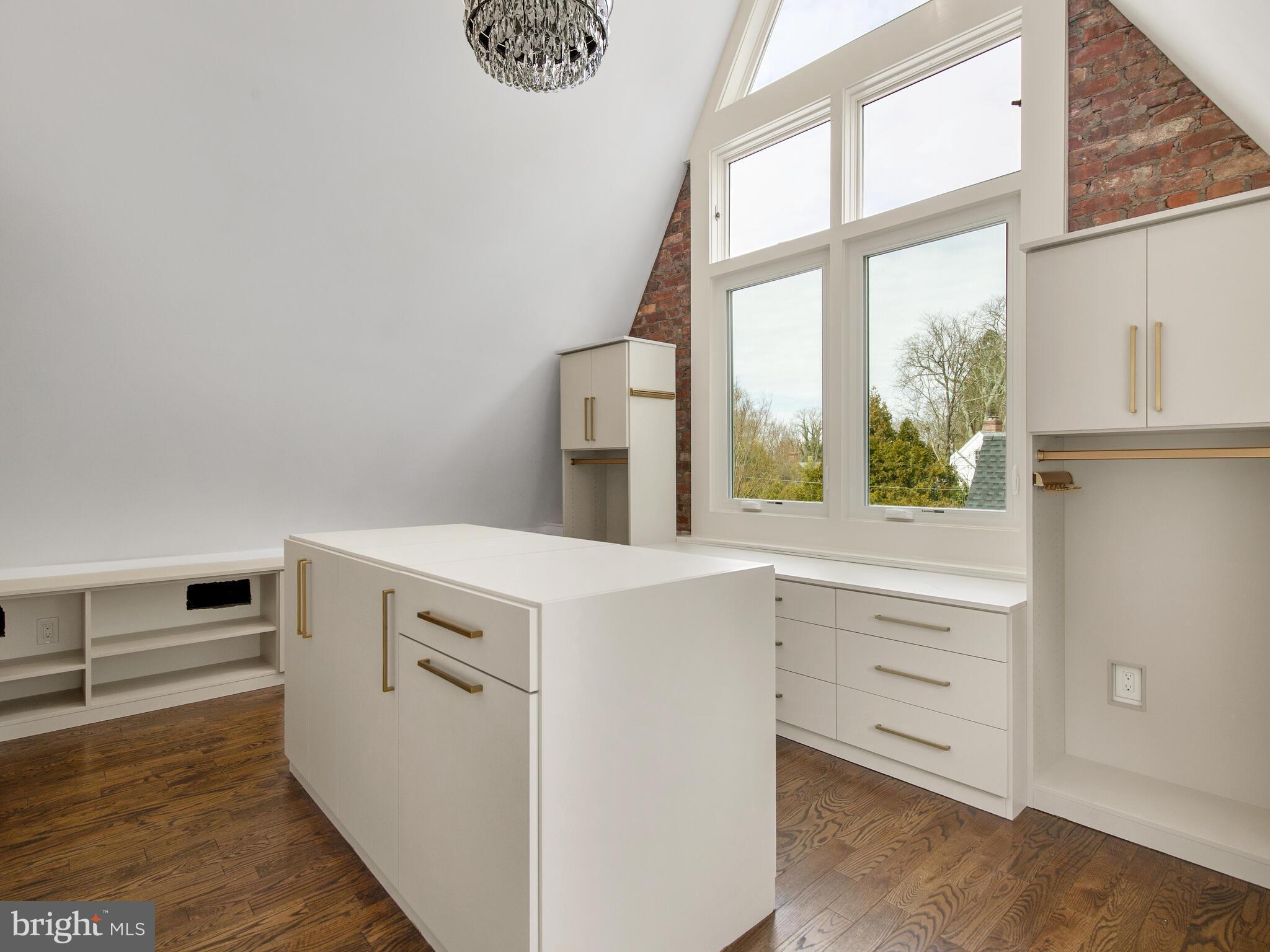 2 Campbelton Circle Princeton, NJ 08540 - Photo 43 of 55 Enormous walk in closet