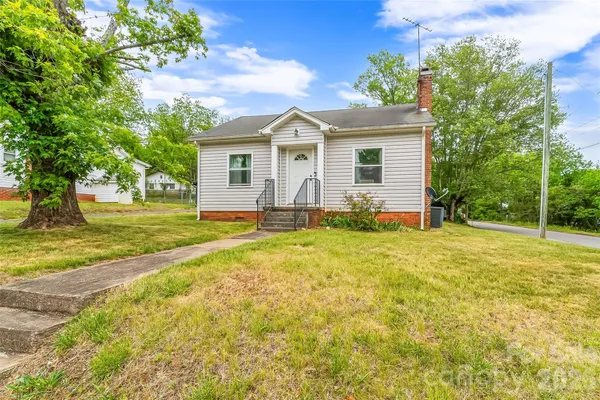 $174,000 | 117 North Street, Morganton, NC 28655