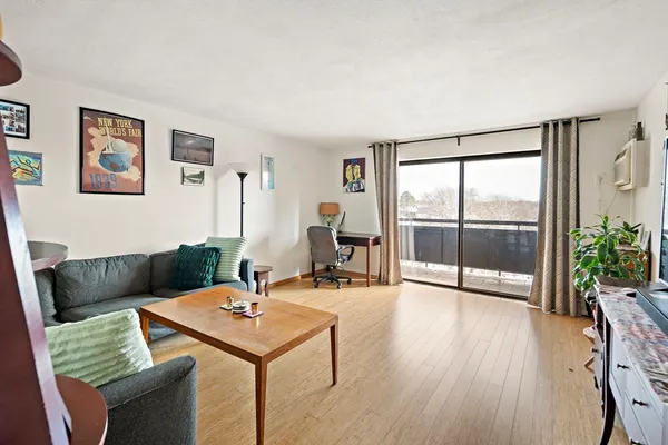 $376,000 | 32 Whites Avenue, Unit D65, Watertown, MA 02472