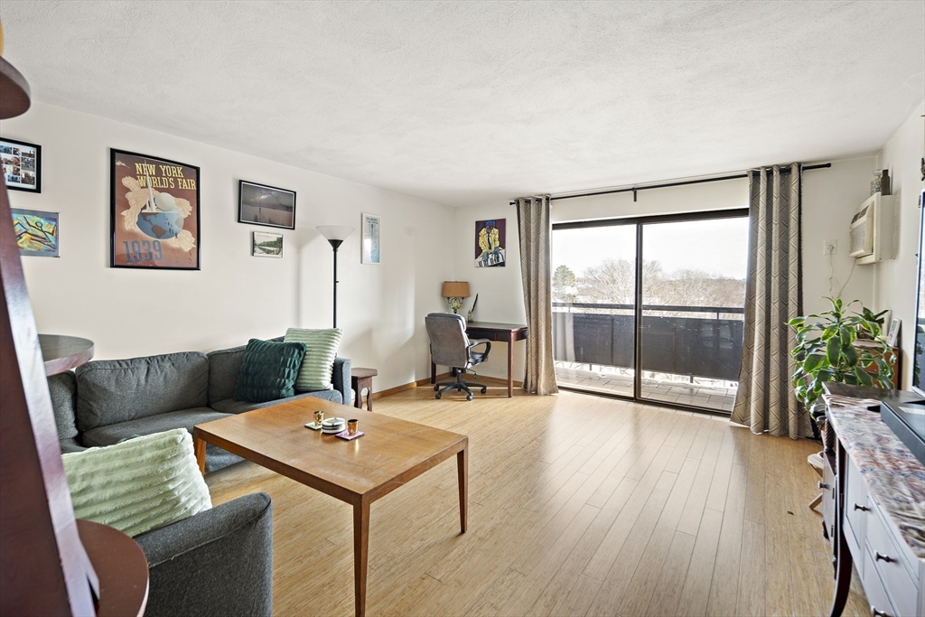 32 Whites Avenue, Unit D65 Watertown, MA 02472 - Photo 2 of 31