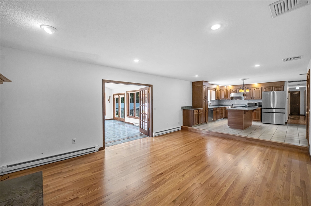 169 Country Road Agawam, MA 01001 - Photo 17 of 41