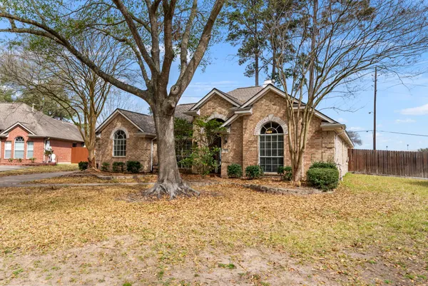 $355,000 | 1302 Pine Trail, Tomball, TX 77375