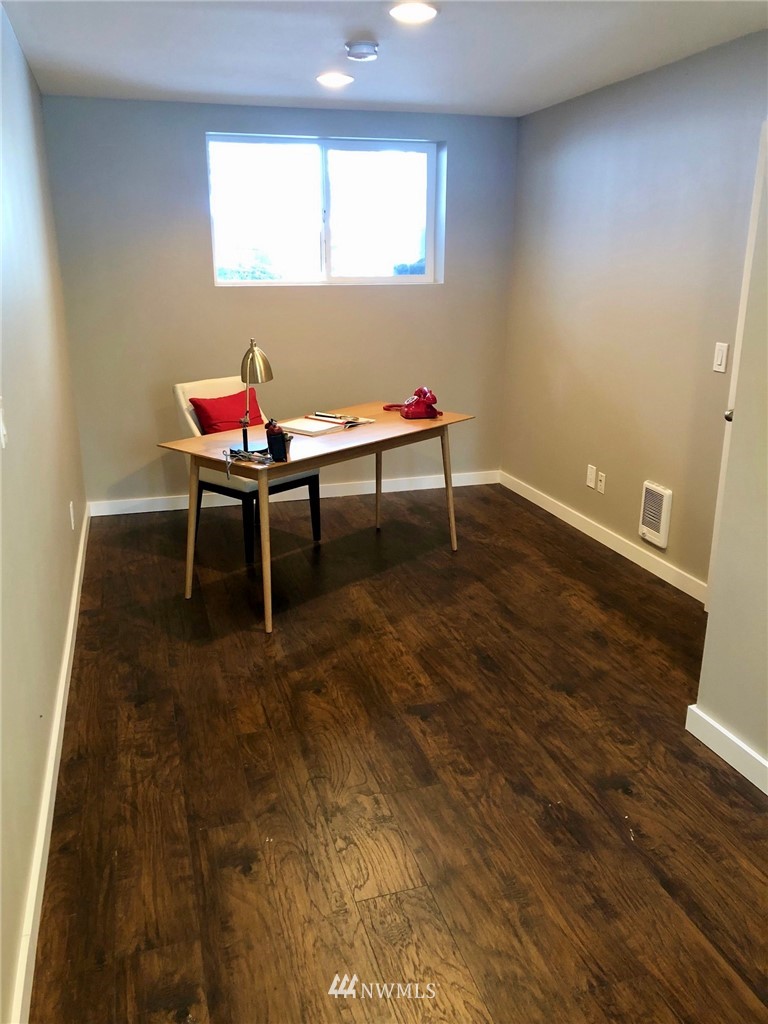 17421 Southeast Covington Sawyer Road Covington, WA 98042 - Photo 20 of 21 Gallery Image 20