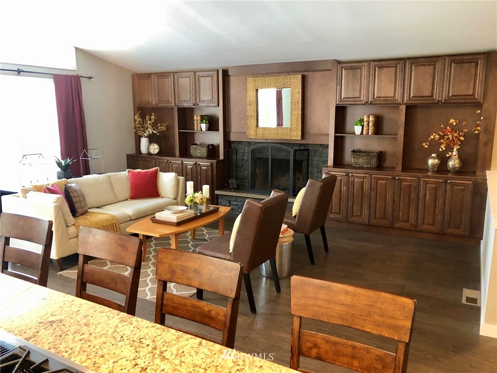17421 Southeast Covington Sawyer Road Covington, WA 98042 - Photo 3 of 21 Gallery Image 3