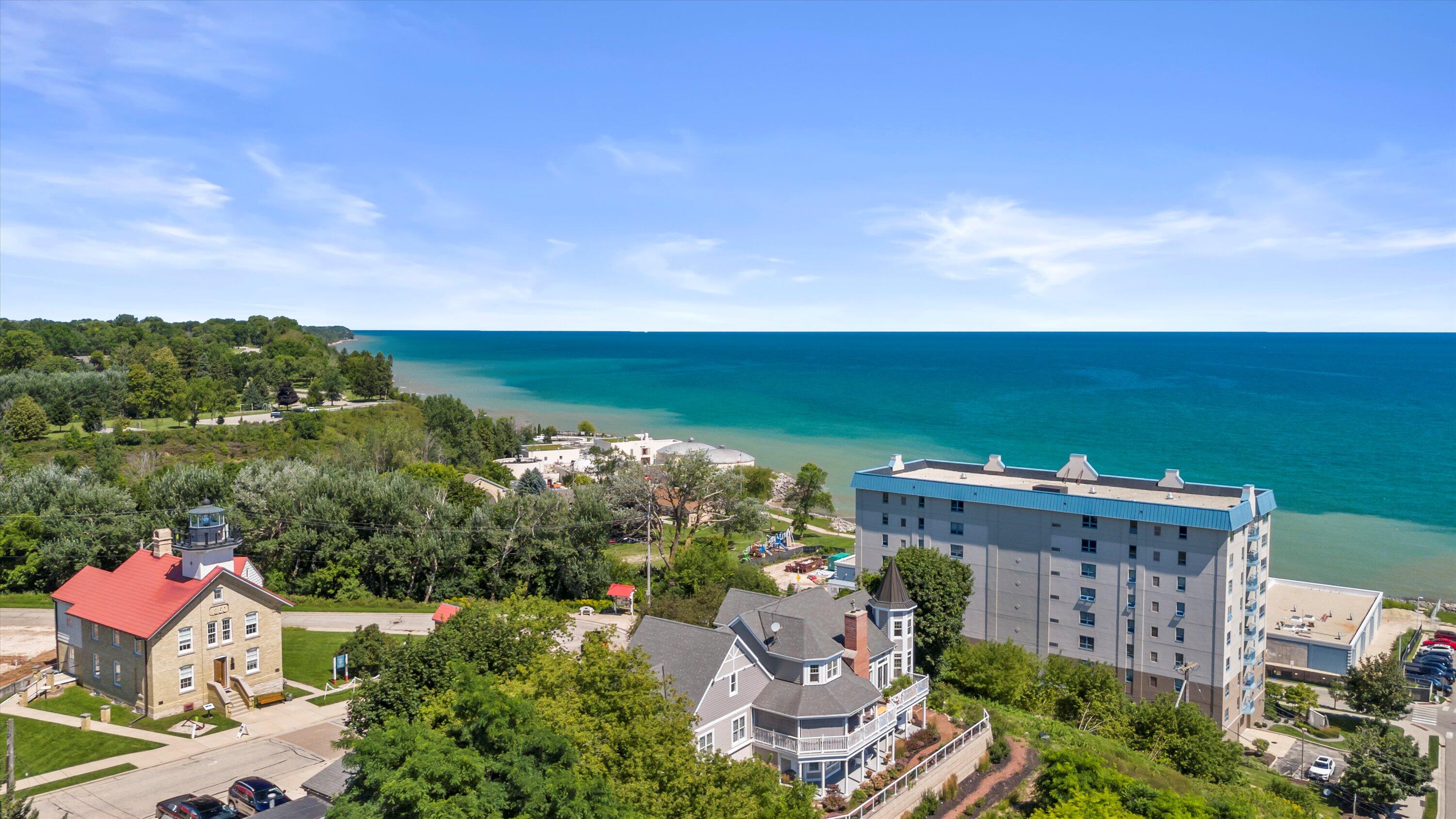 415 Lake Street, Unit 602 Port Washington, WI 53074 - Photo 16 of 20 40-DJI_20250821132023_0189_D