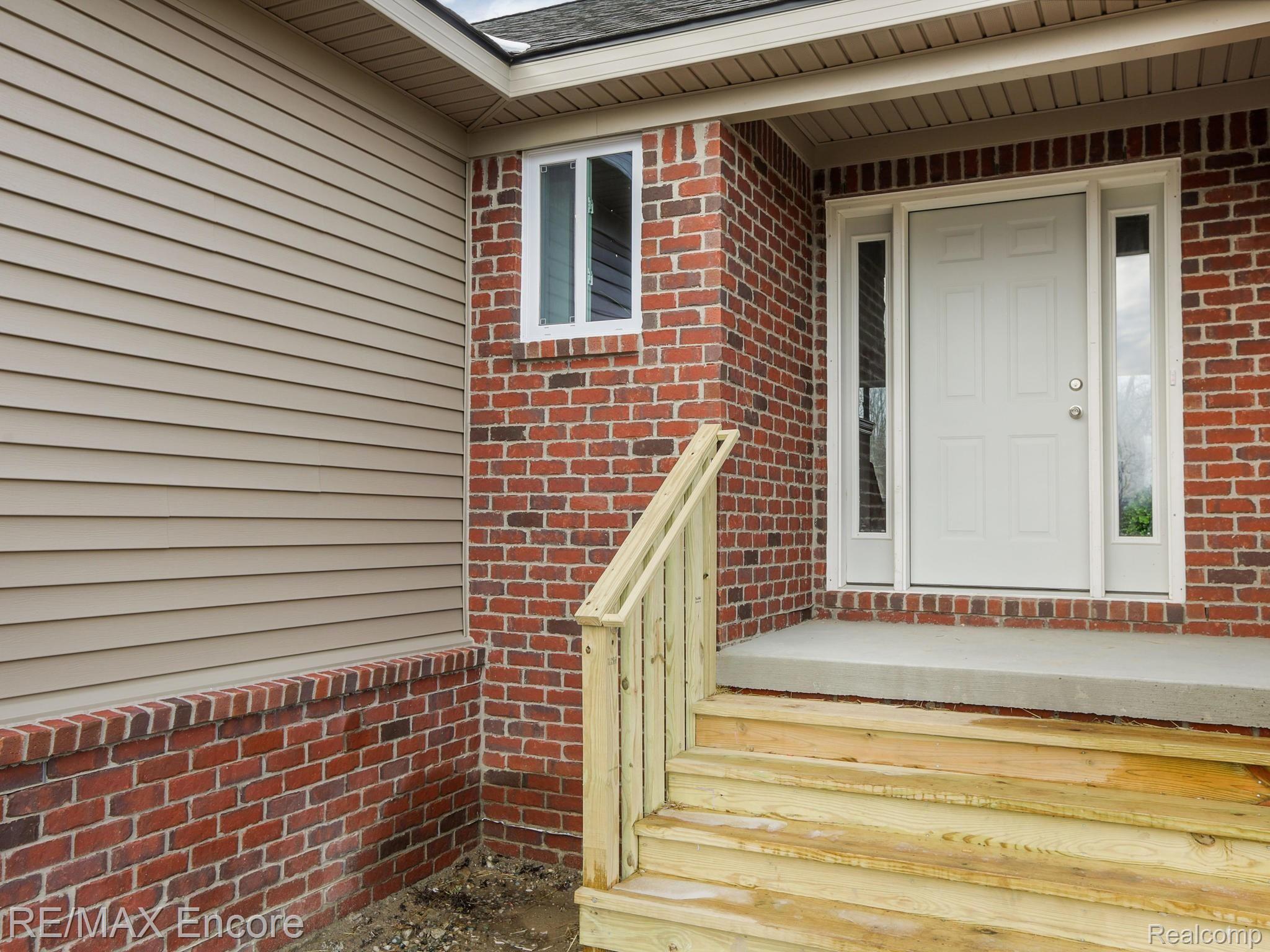 2460 Bull Run Road Oxford, MI 48371 - Photo 4 of 25 2460 Bull Run Rd Oxford MI-020-020-2460 Bull Run Road Oxford021-MLS_Size.jpg
