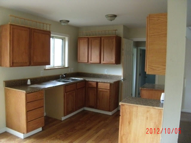 2734 East Pierson Road Flint, MI 48506 - Photo 3 of 4 20102991-2.JPG
