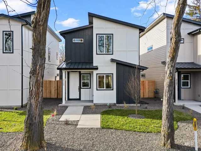 $575,000 | 2109 South Pacific Street, Boise, ID 83705