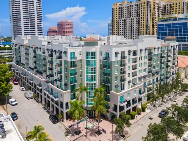 $2,600 | 600 South Dixie Highway, Unit 621, West Palm Beach, FL 33401