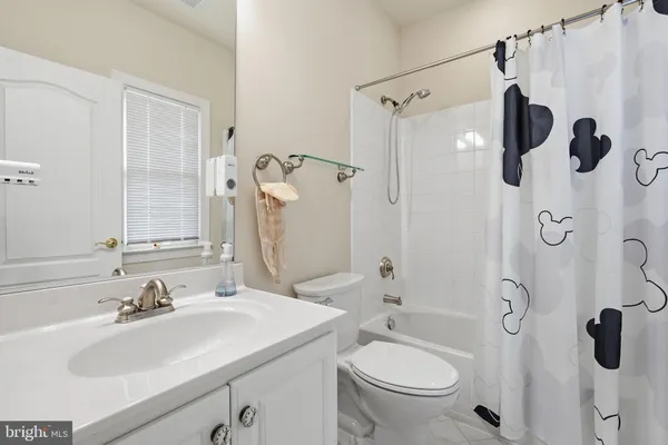 $1,750,000 | 18777 Upper Meadow Drive, Leesburg, VA 20176