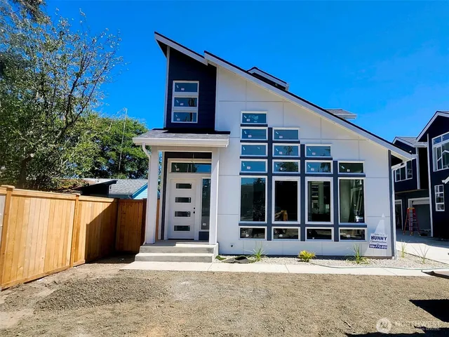 $344,900 | 768 Point Brown Avenue Southeast, Unit A, Ocean Shores, WA 98569