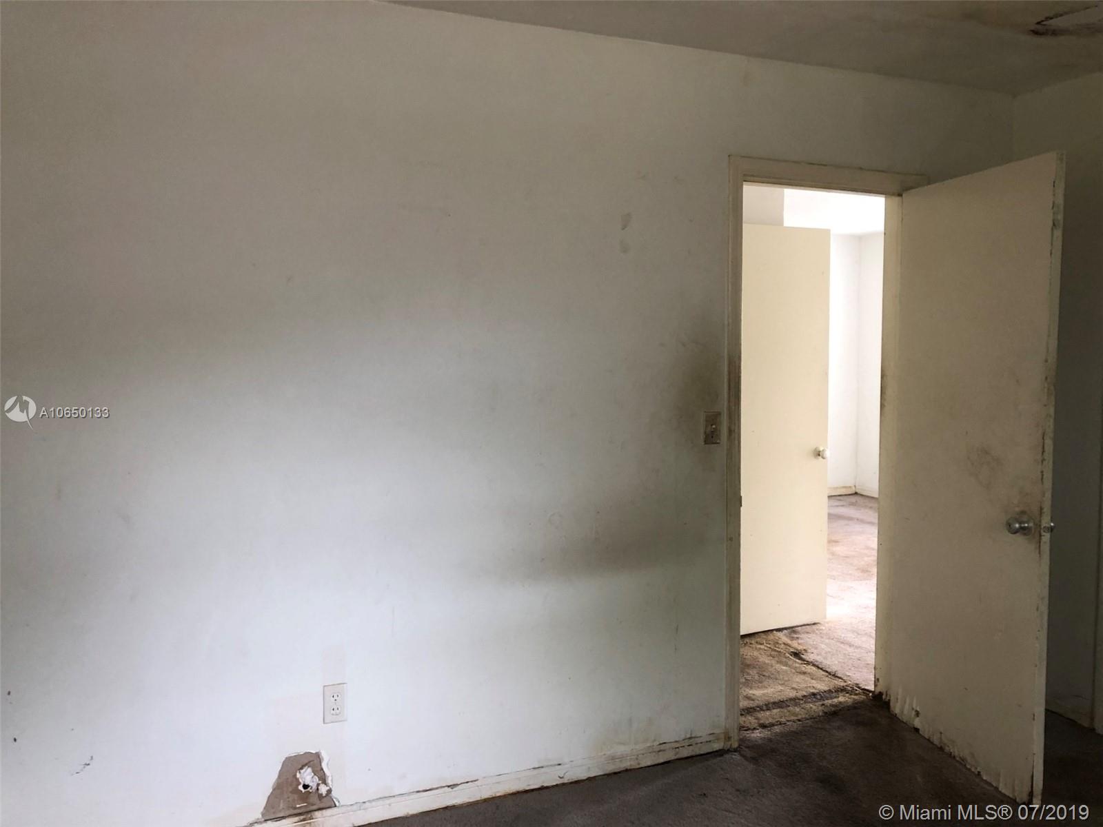 6316 Southwest 24th Street Miramar, FL 33023 - Photo 15 of 20