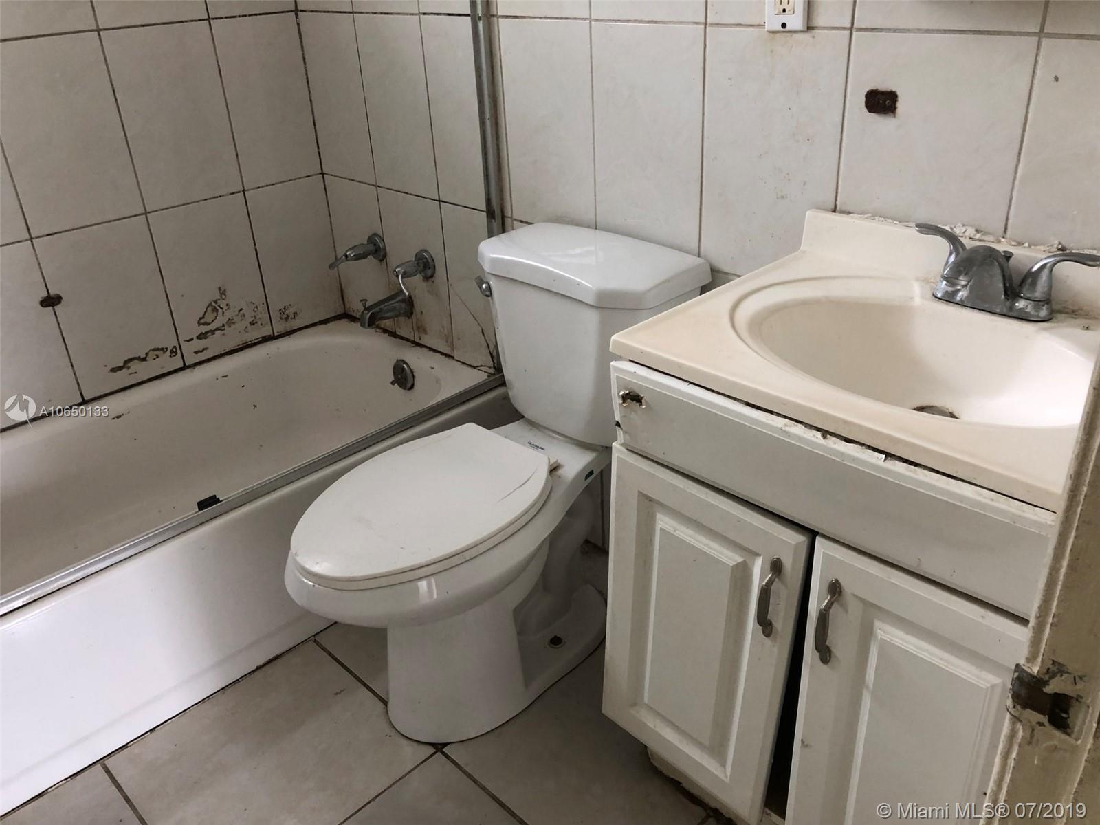 6316 Southwest 24th Street Miramar, FL 33023 - Photo 17 of 20