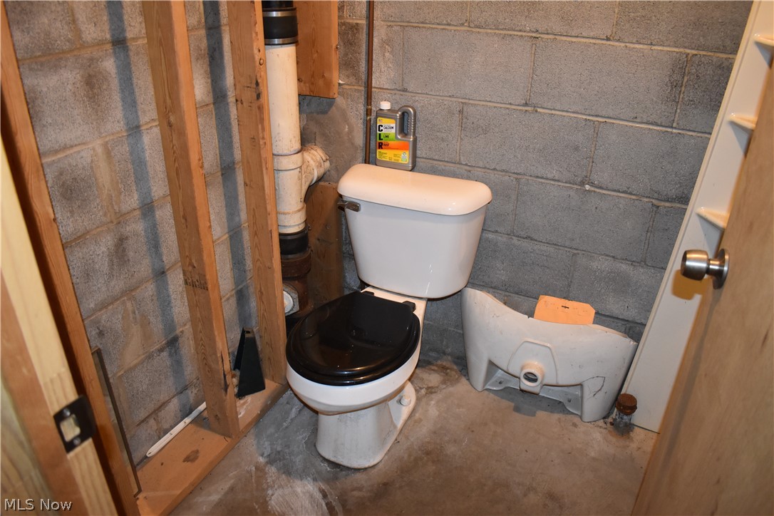 2663 Canton Road Akron, OH 44312 - Photo 21 of 35