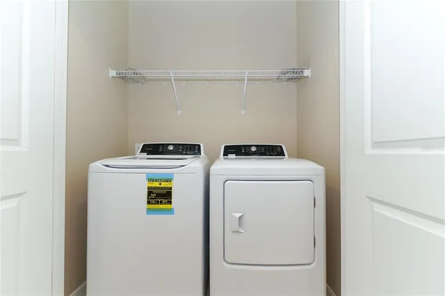 $2,390 | 2495 Midnight Pearl Drive, Sarasota, FL 34240