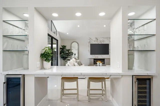 $1,075,000 | 198 Green Mountain Drive, Palm Desert, CA 92211