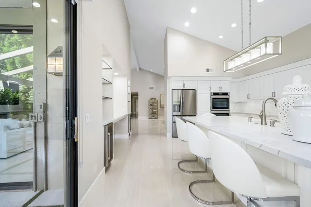 $1,075,000 | 198 Green Mountain Drive, Palm Desert, CA 92211