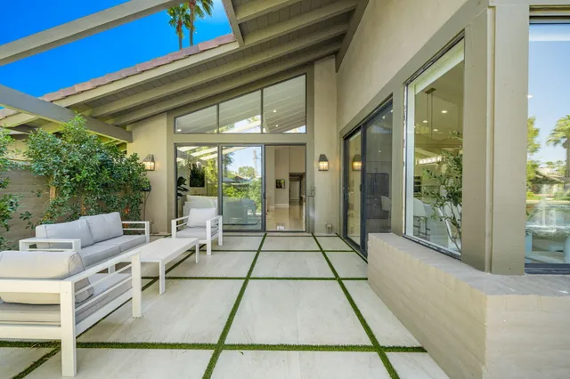 $1,075,000 | 198 Green Mountain Drive, Palm Desert, CA 92211