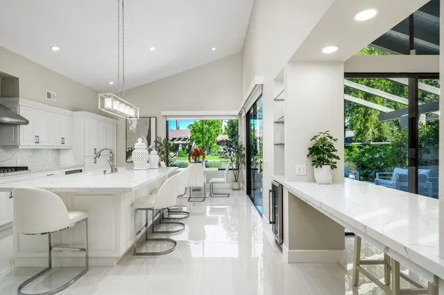 $1,075,000 | 198 Green Mountain Drive, Palm Desert, CA 92211