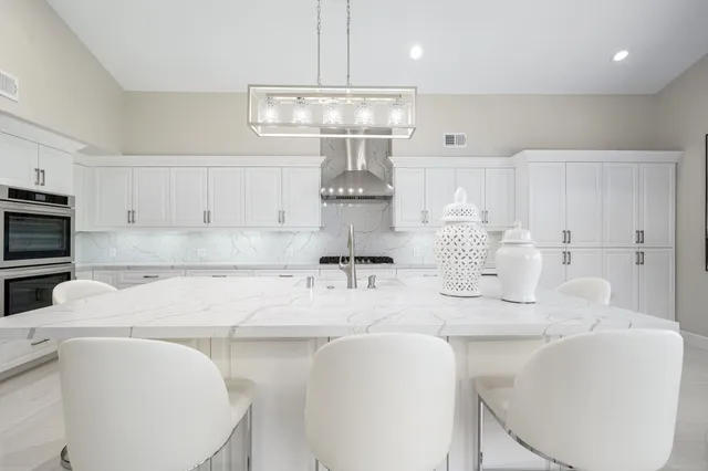 $1,075,000 | 198 Green Mountain Drive, Palm Desert, CA 92211