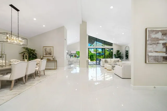 $1,075,000 | 198 Green Mountain Drive, Palm Desert, CA 92211