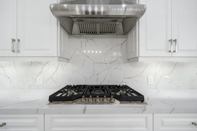 $1,075,000 | 198 Green Mountain Drive, Palm Desert, CA 92211