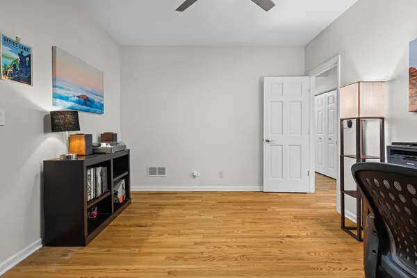 $405,000 | 4510 South Greenwood Avenue, Unit 2, Chicago, IL 60653