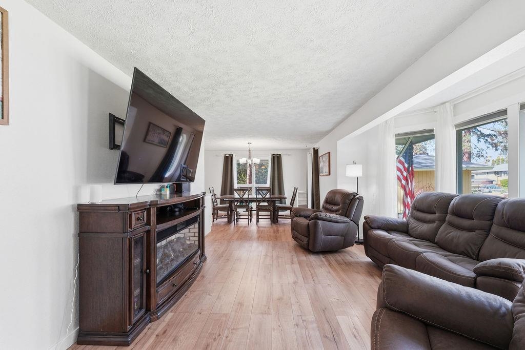 8607 North Kelly Court Spokane, WA 99208 - Photo 4 of 44