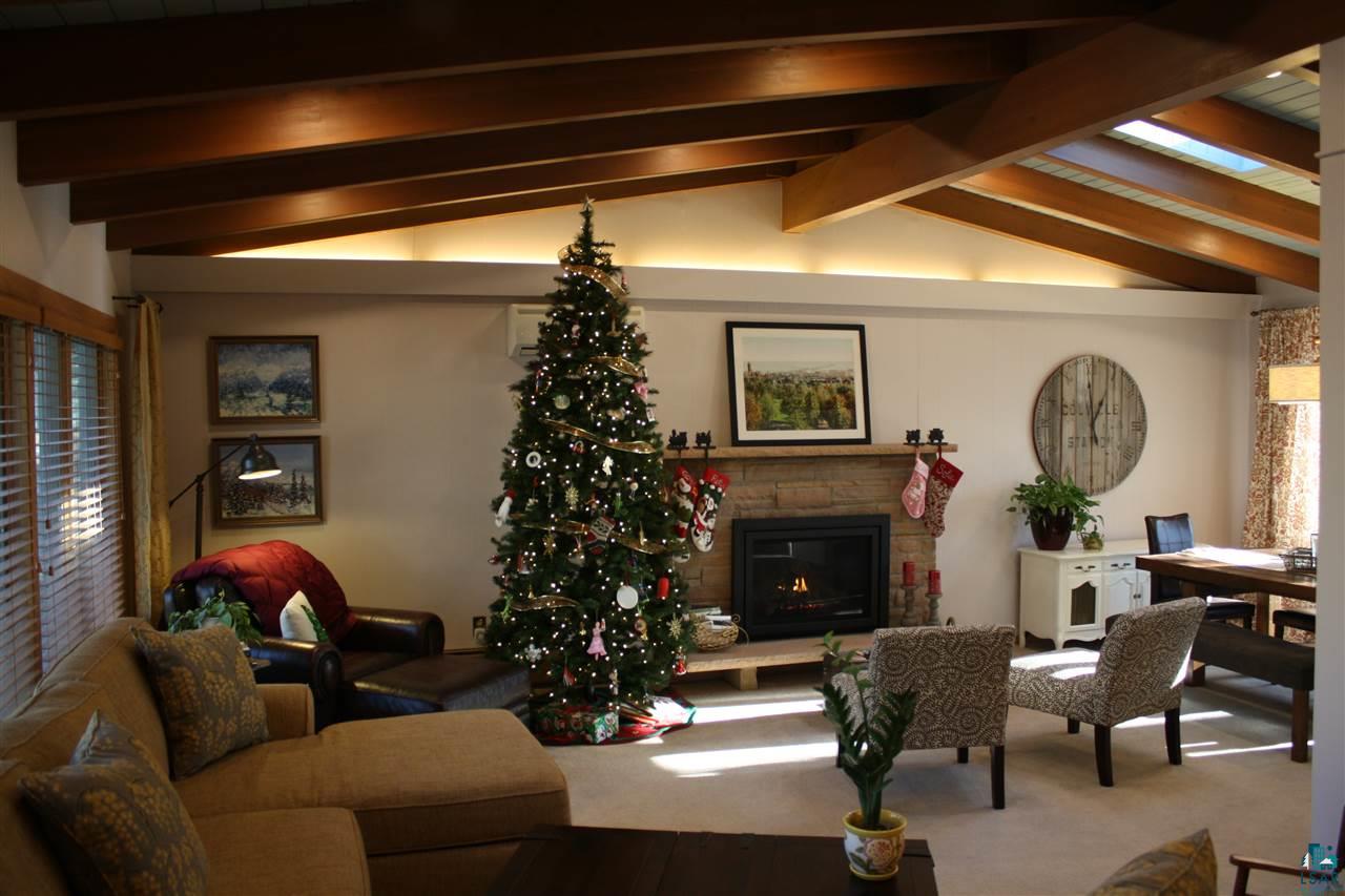 2001 Hartley Road Duluth, MN 55803 - Photo 5 of 24 Gas Fireplace