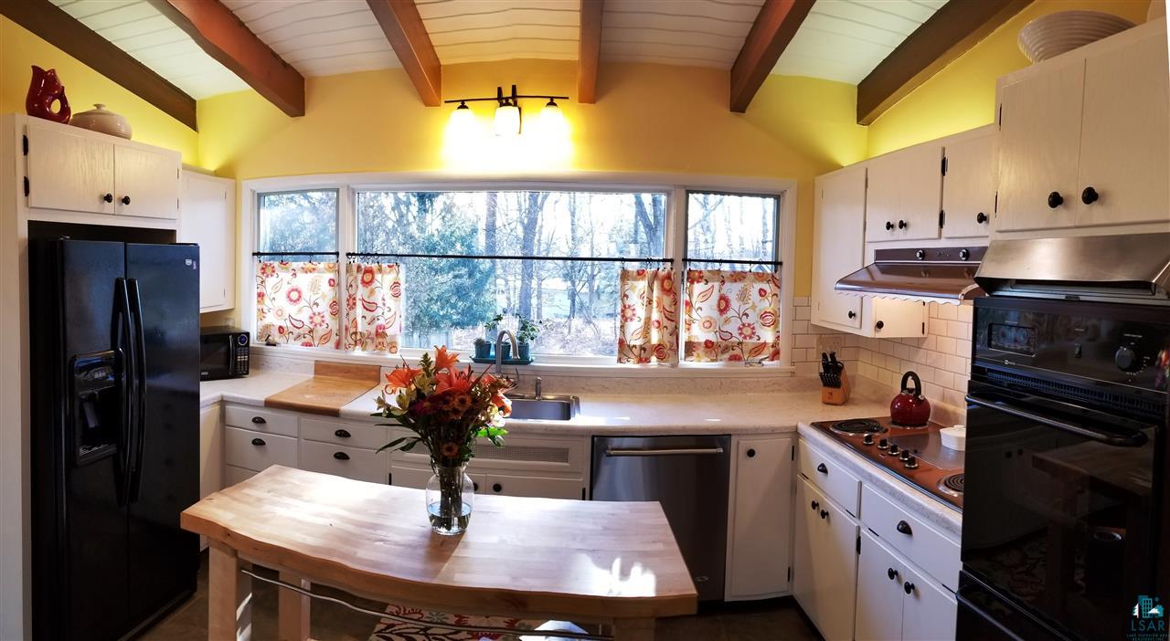 2001 Hartley Road Duluth, MN 55803 - Photo 7 of 24 Kitchen