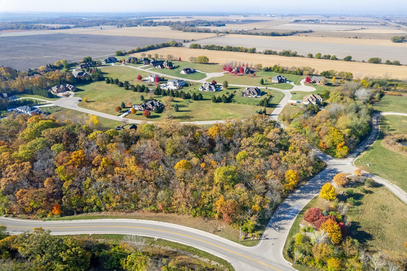 2970 East 1489th Road Ottawa, IL 61350 - Photo 6 of 16 a view of an ocean and a mountain