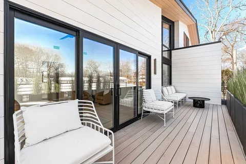 $3,399,000 | 95 Deerfield Road, Needham, MA 02492