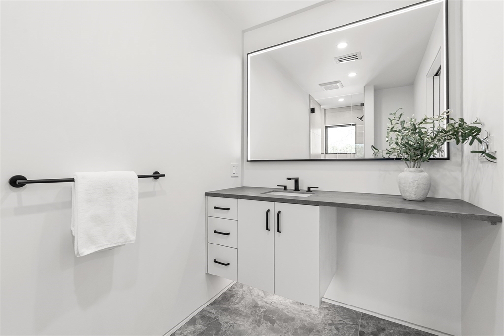 95 Deerfield Road Needham, MA 02492 - Photo 22 of 41