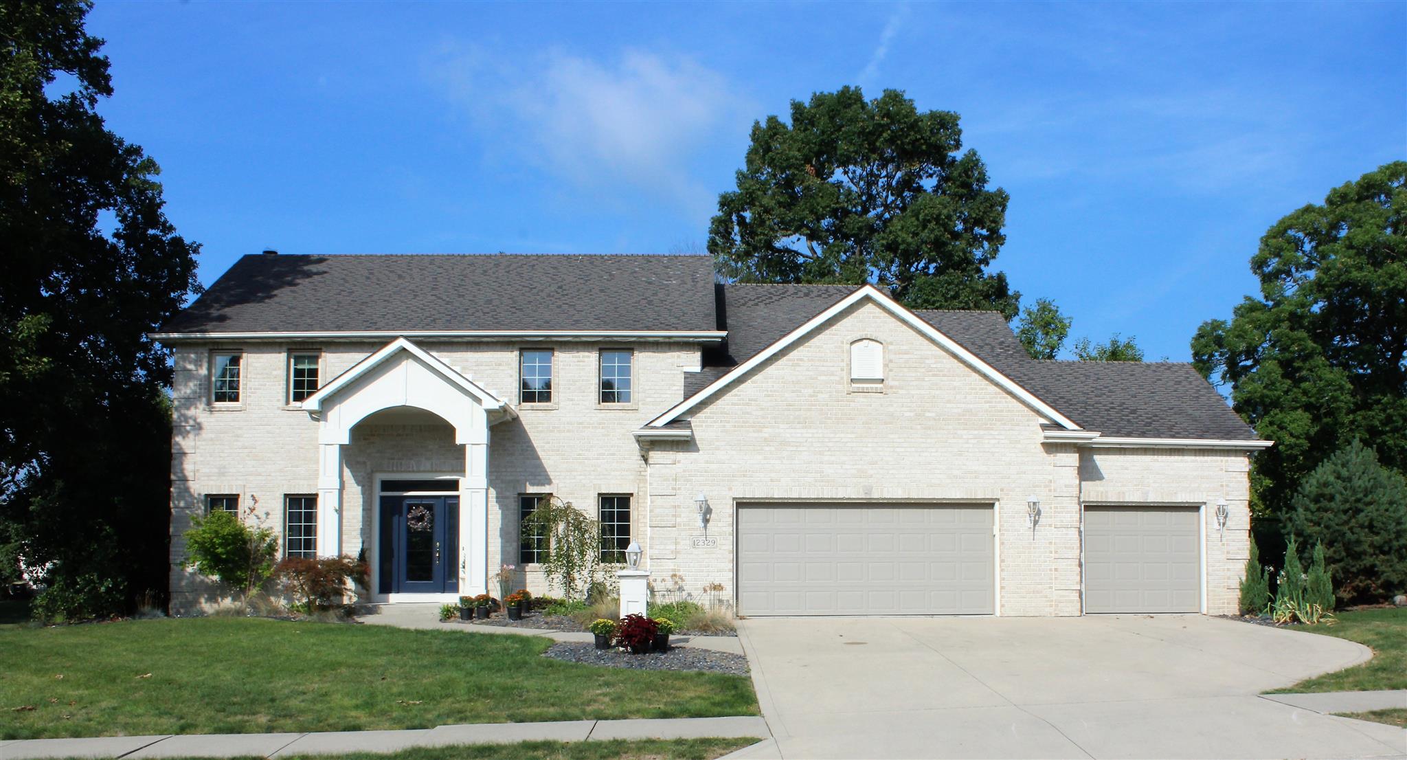 12329 Burning Tree Road Fort Wayne, IN 46845 - Photo 1 of 36 Gallery Image 1