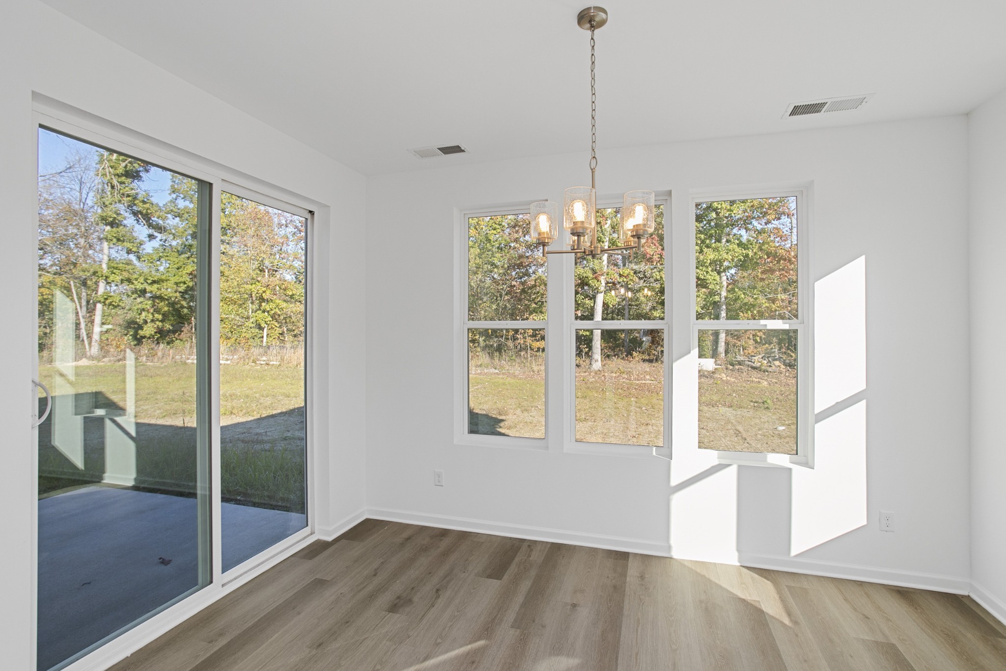 702 West Chestnut Street Dickson, TN 37055 - Photo 21 of 37 a view of an empty room with a window