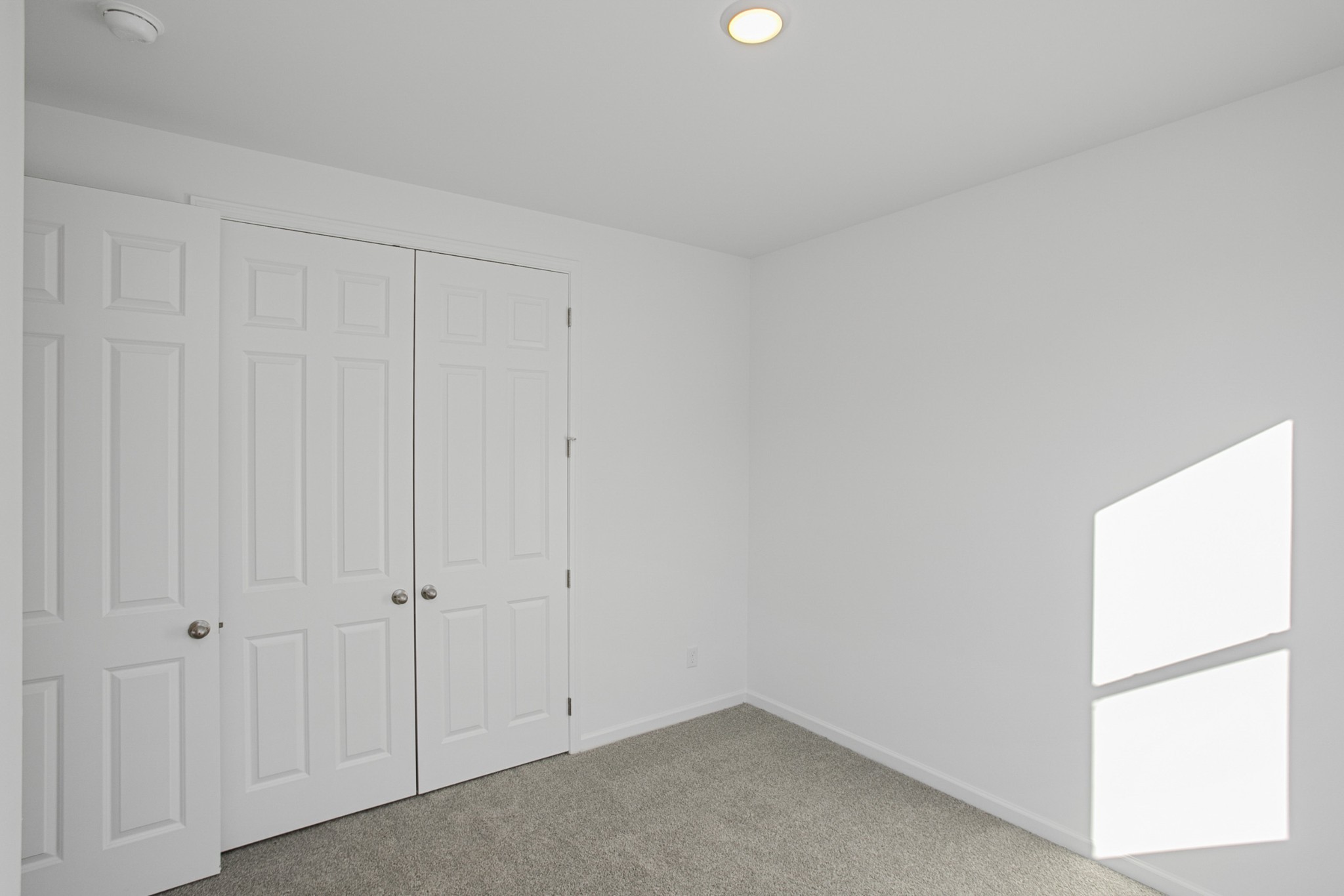 702 West Chestnut Street Dickson, TN 37055 - Photo 8 of 37 a view of an empty room