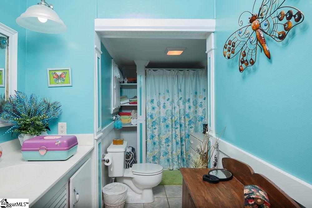 419 Academy Street Laurens, SC 29360 - Photo 7 of 16