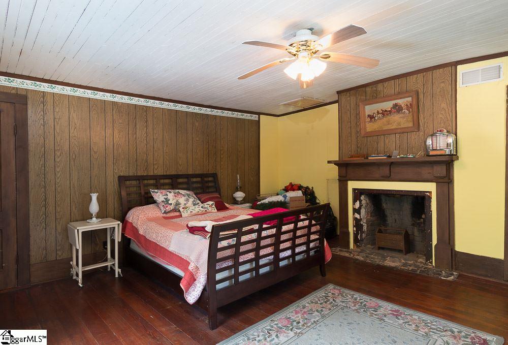 419 Academy Street Laurens, SC 29360 - Photo 8 of 16