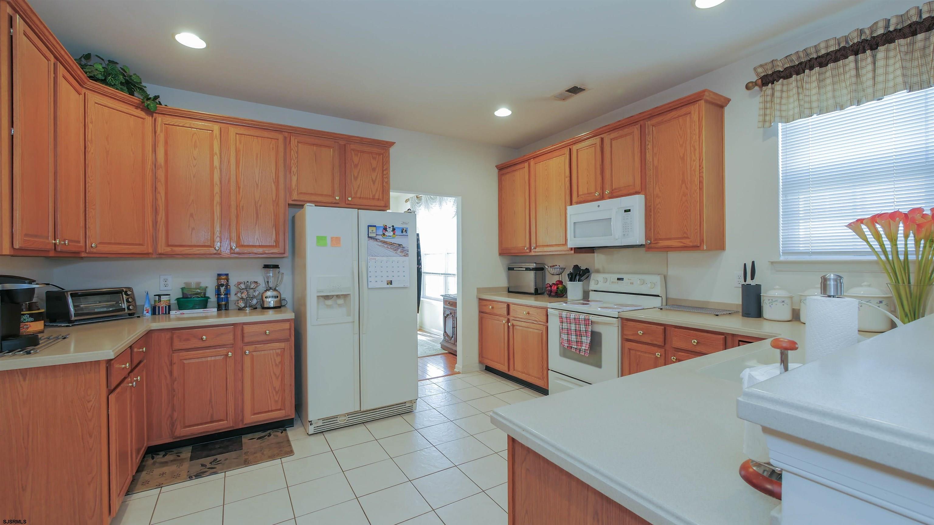 108 Warwick Road Smithville, NJ 08205 - Photo 11 of 39 Gallery Image 11
