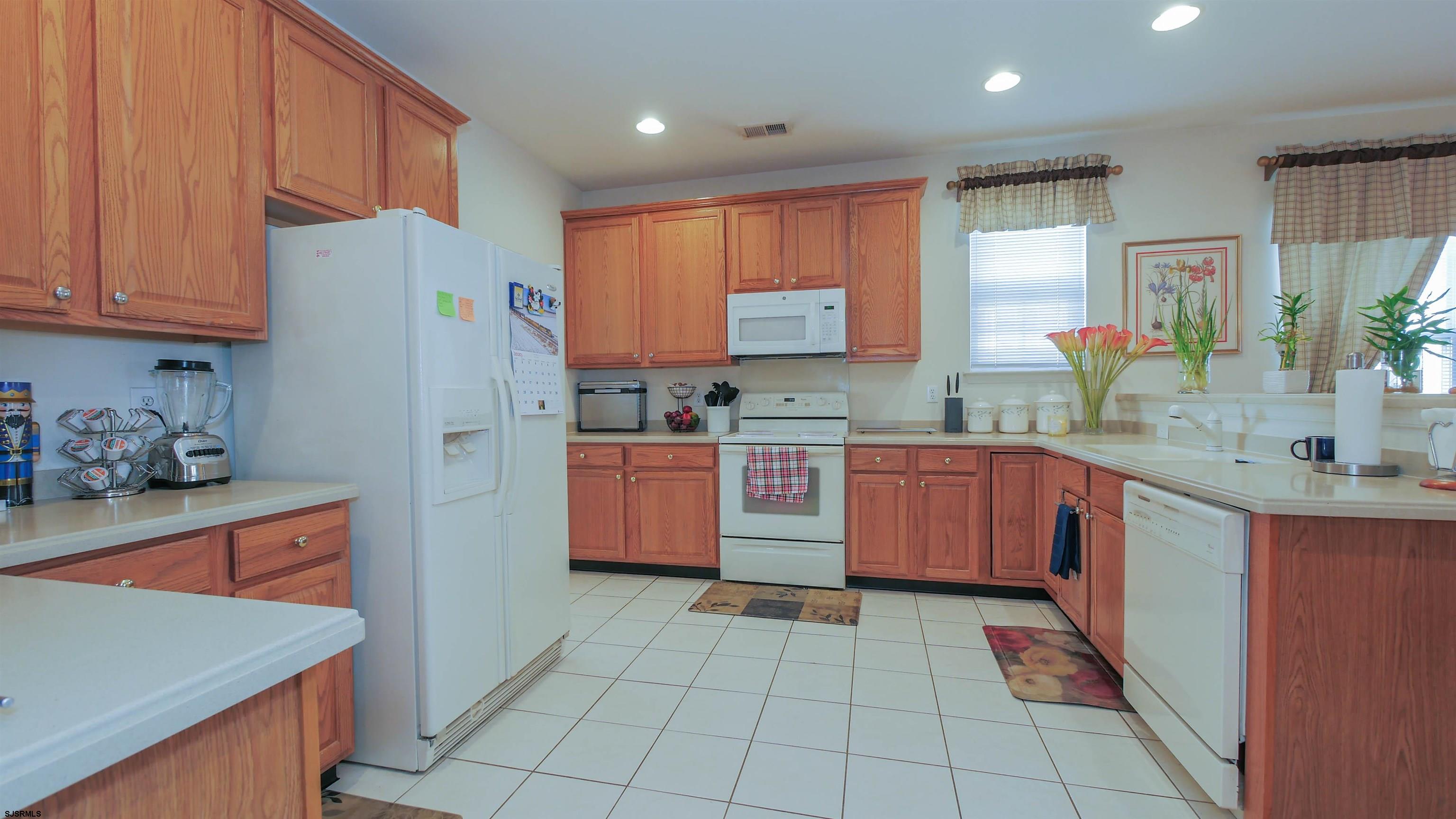 108 Warwick Road Smithville, NJ 08205 - Photo 10 of 39 Gallery Image 10