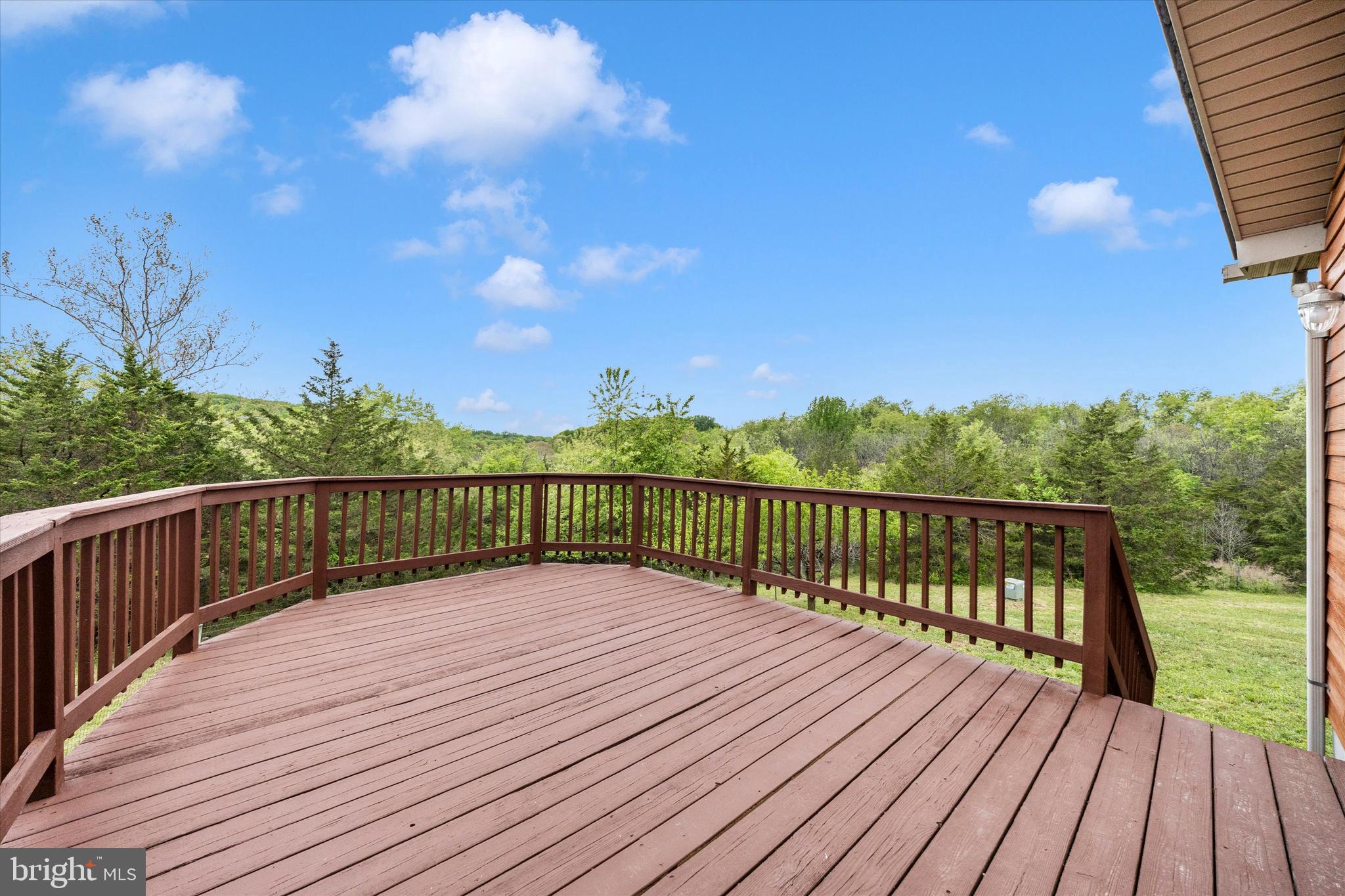 9930 Woodsboro Road Frederick, MD 21701 - Photo 38 of 58 Large Side Deck