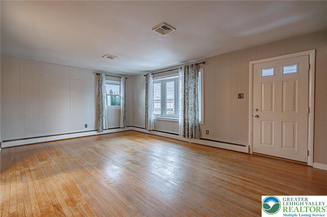 562 Fairview Street Emmaus, PA 18049 - Photo 8 of 54 Gallery Image 8