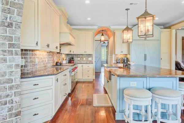 $3,599,000 | 2196 Beckenham Drive, Mount Pleasant, SC 29466