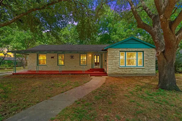 $249,900 | 207 North Marable Street, West, TX 76691