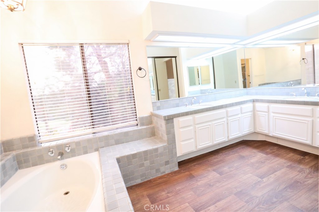 19235 Dunure Place Porter Ranch, CA 91326 - Photo 14 of 34 Gallery Image 14