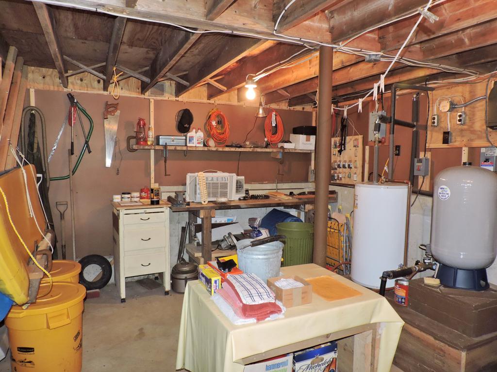 154 Branch Road Weare, NH 03281 - Photo 21 of 35
