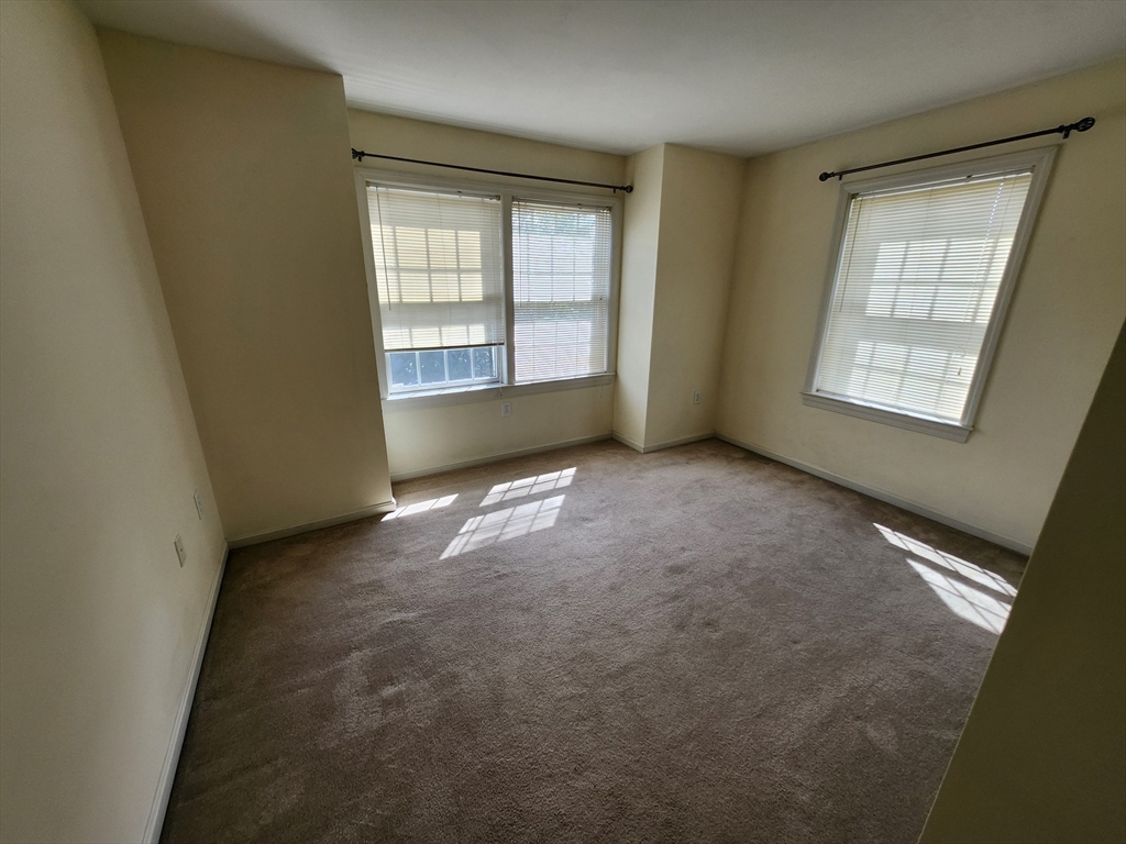 4 Edgemoor Circle, Unit 4 Wellesley, MA 02482 - Photo 16 of 21