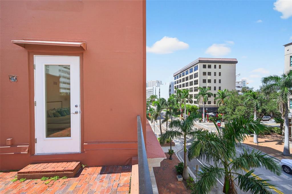 1330 Main Street, Unit 3 Sarasota, FL 34236 - Photo 30 of 73 a view of a potted plants in front of a house