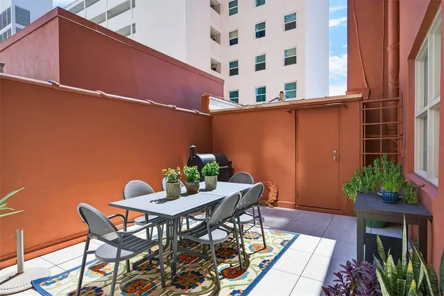 $4,295,000 | 1330 Main Street, Unit 3, Sarasota, FL 34236